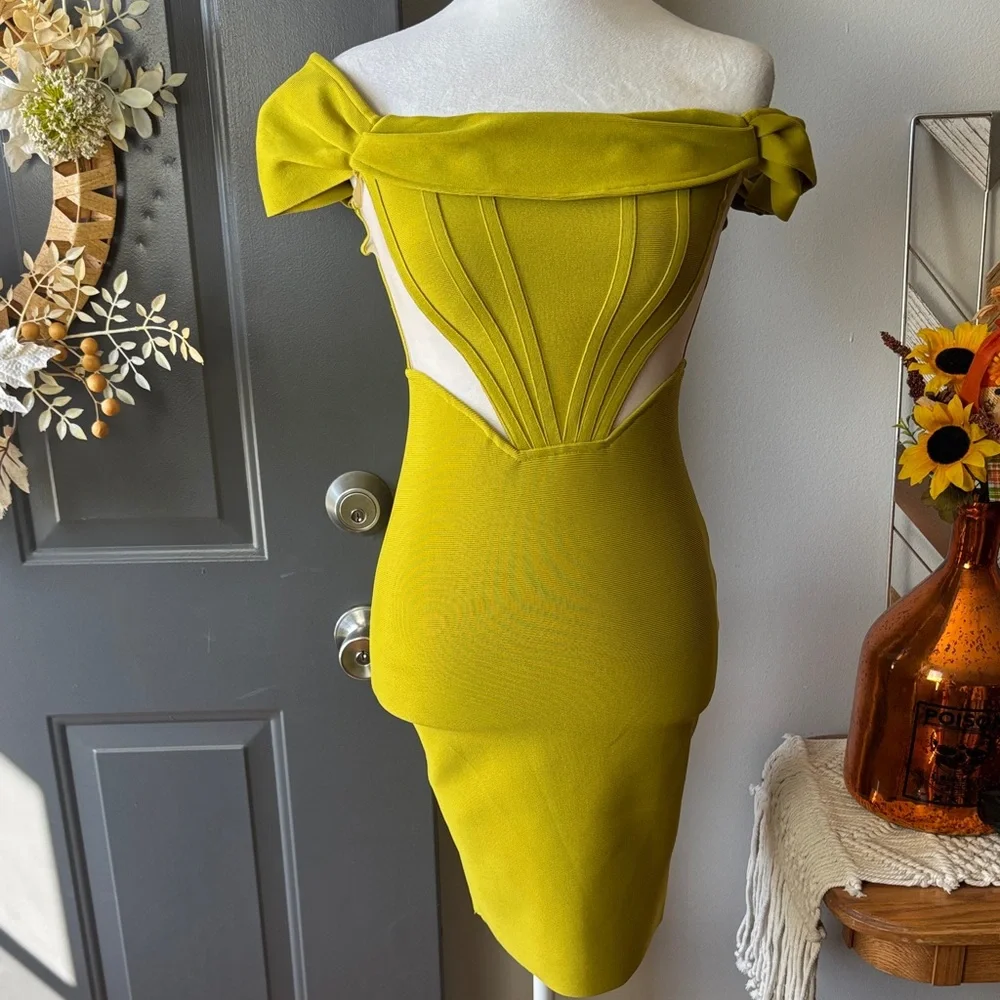 Elegant Backless Off-Shoulder Dress in Yellow - Picture 2 of 9
